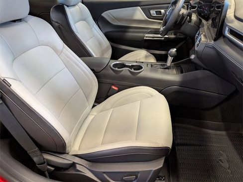 Used 2024 Ford Mustang GT Premium image 20