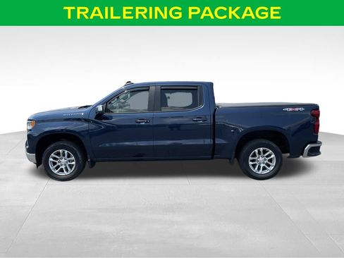 Used 2022 Chevrolet Silverado 1500 LT AWD/4WD image 7