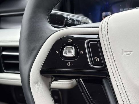 New 2026 Lincoln Aviator AWD image 26