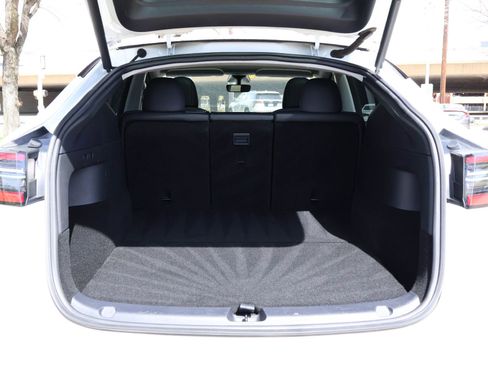 Used 2020 Tesla Model Y Long Range image 19