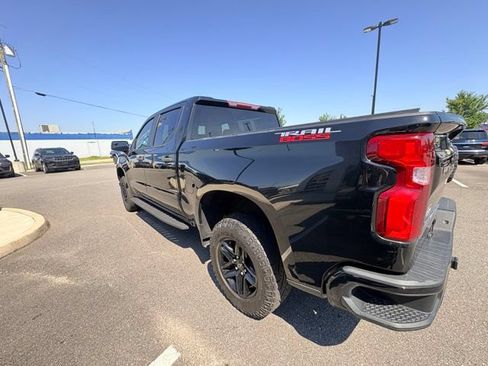 Used 2022 Chevrolet Silverado 1500 Custom Trail Boss w/ Safety Confidence Package AWD/4WD image 4