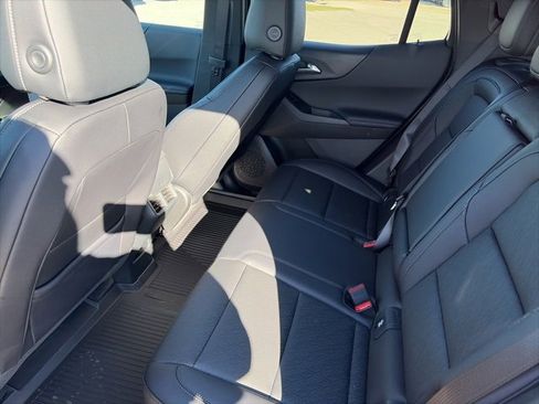 New 2026 Chevrolet Equinox LT w/ Convenience Package II image 11