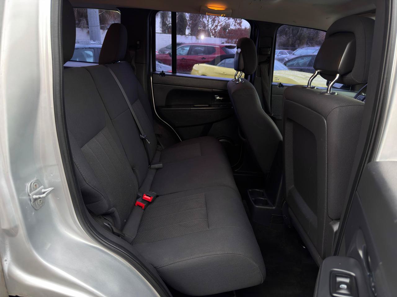 Used 2011 Jeep Liberty Sport RWD image 12