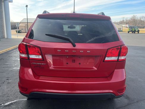 Used 2019 Dodge Journey SE image 22