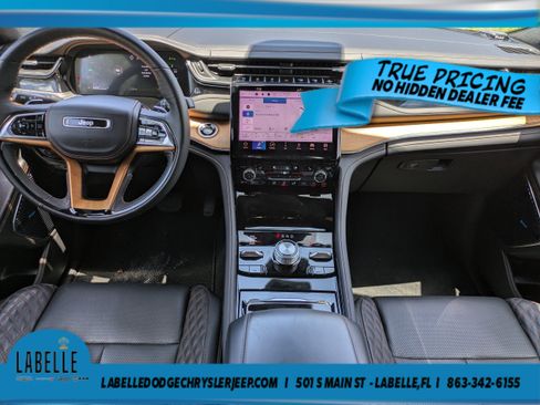 Used 2024 Jeep Grand Cherokee Summit AWD/4WD image 14