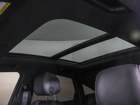 Used 2022 Audi SQ5 Premium Plus w/ Premium Plus Package image 34