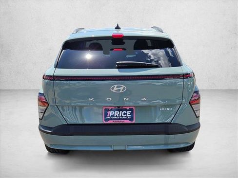 Certified 2024 Hyundai Kona SEL FWD image 6
