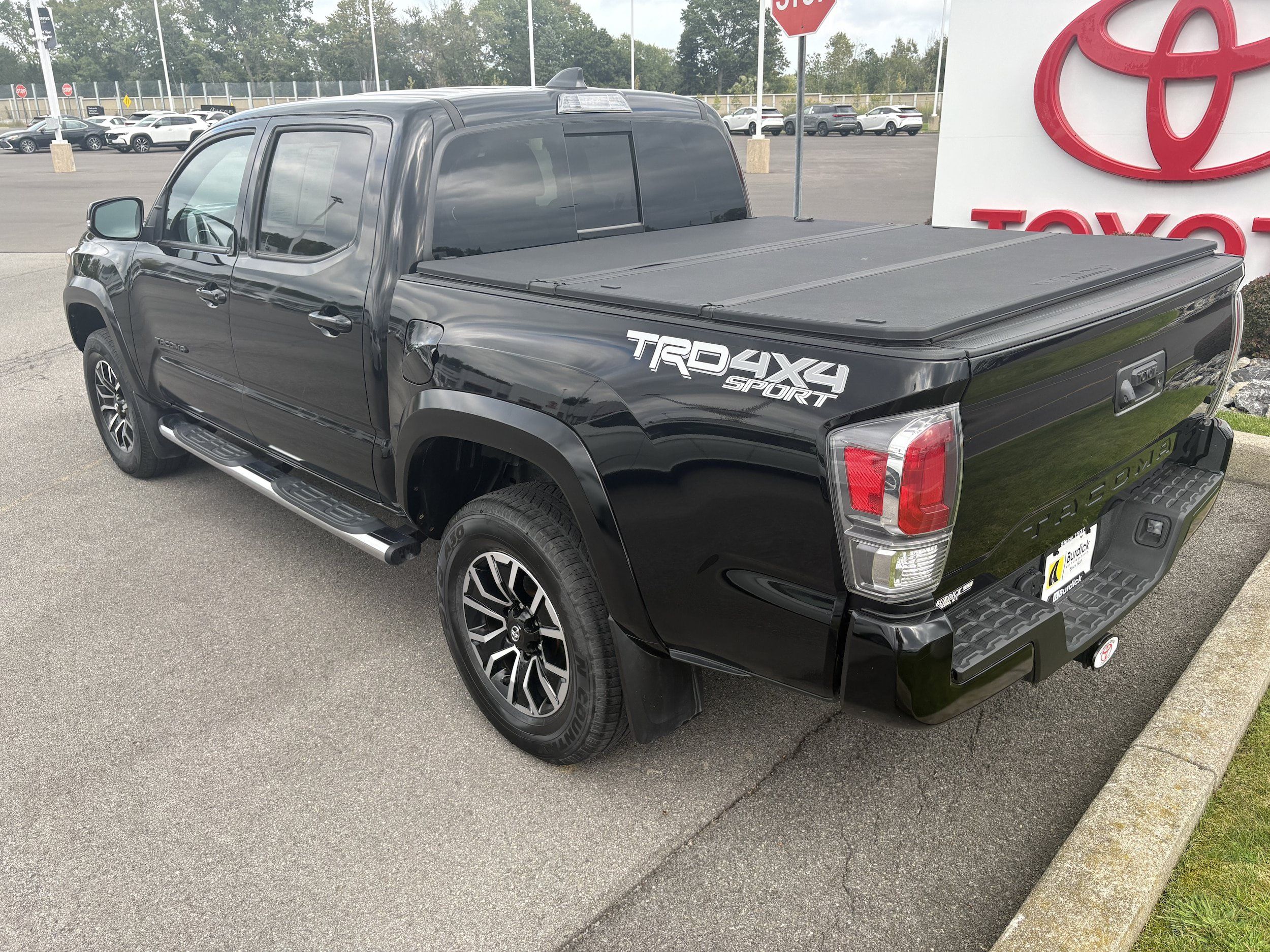 Certified 2023 Toyota Tacoma TRD Sport AWD/4WD image 6
