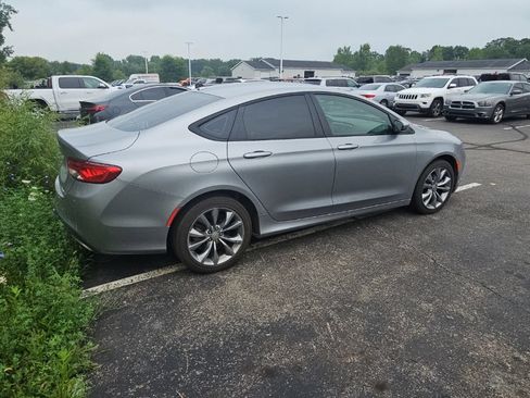 Used 2015 Chrysler 200 S w/ Comfort Group FWD image 6