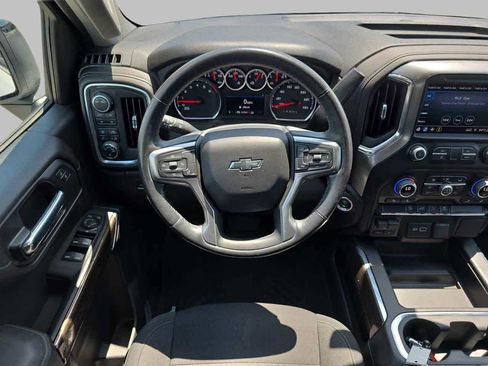 Used 2021 Chevrolet Silverado 1500 LT Trail Boss w/ Bed Protection Package AWD/4WD image 11
