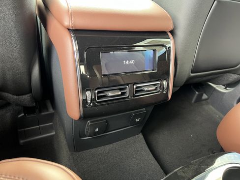 New 2025 Lincoln Aviator Reserve w/ Luxury Package image 27