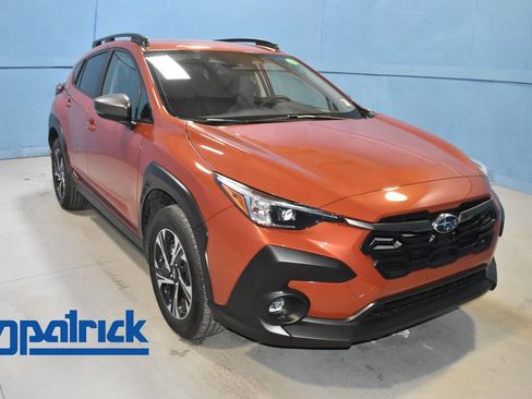 Used 2025 Subaru Crosstrek 2.0i Premium image 1