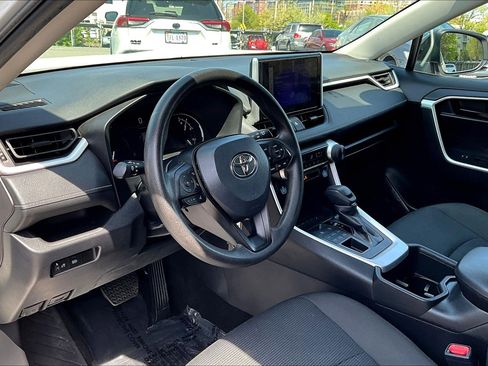 Used 2024 Toyota RAV4 LE image 13