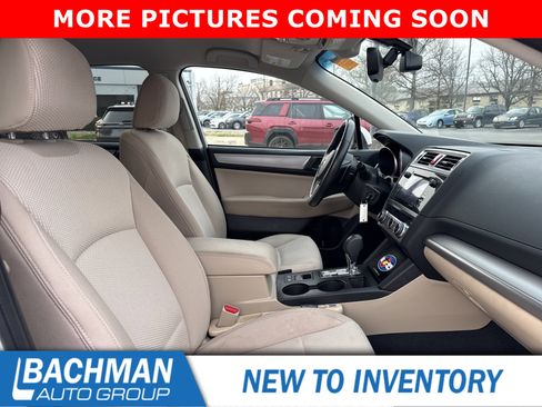Used 2017 Subaru Outback 2.5i Premium image 4