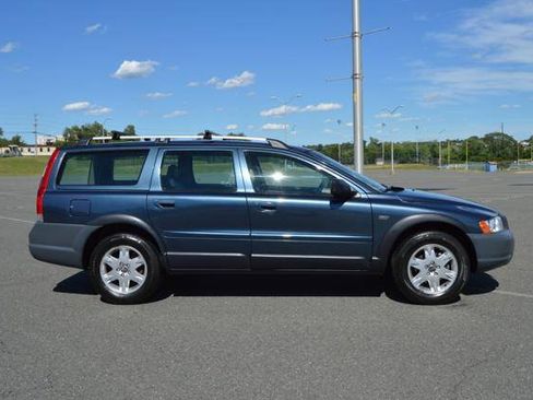 Used 2005 Volvo XC70 AWD/4WD image 4
