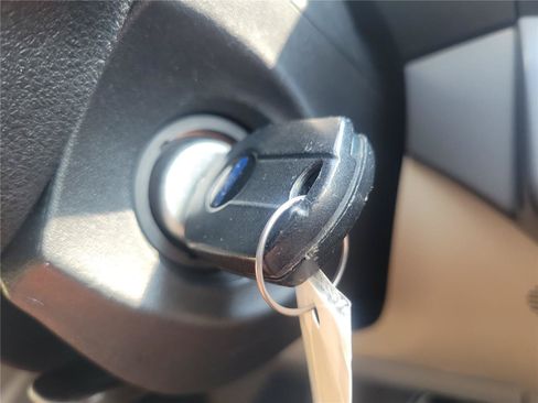 Used 2016 Ford Escape SE FWD image 30