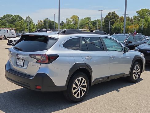 Certified 2024 Subaru Outback Premium AWD/4WD image 3