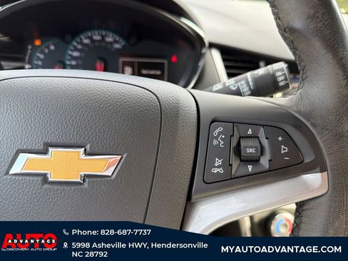 Used 2022 Chevrolet Trax LT w/ Driver Confidence Package image 20