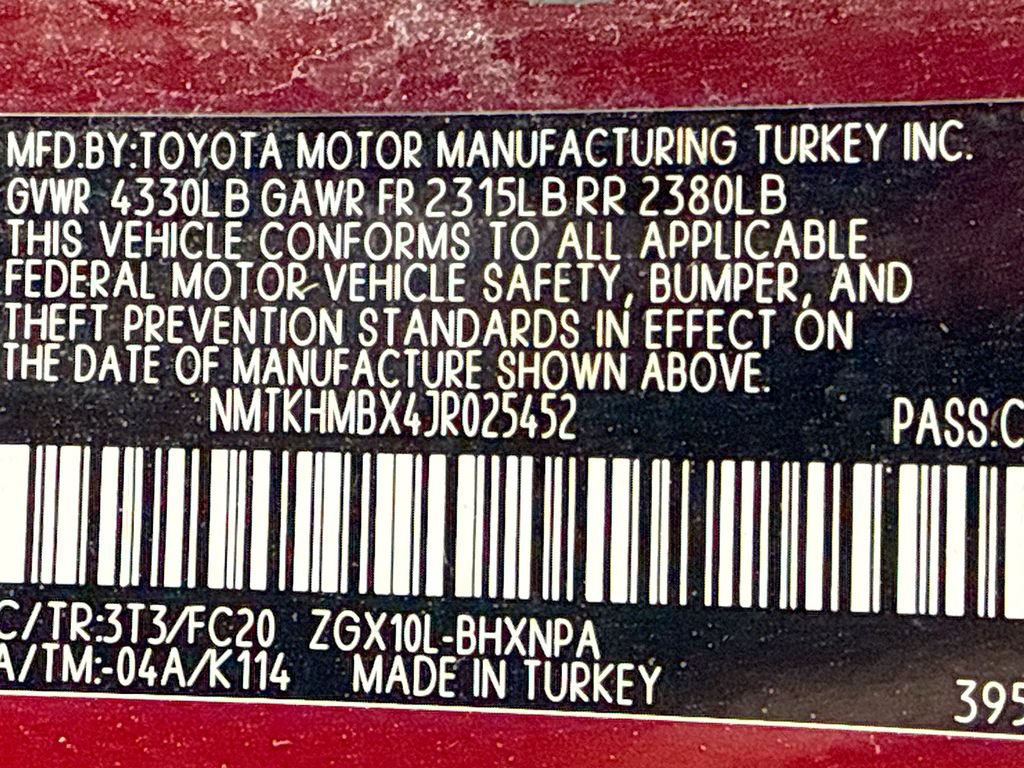 Used 2018 Toyota C-HR XLE FWD image 29