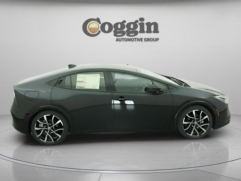 New 2026 Toyota Prius Plug-In Hybrid image 21