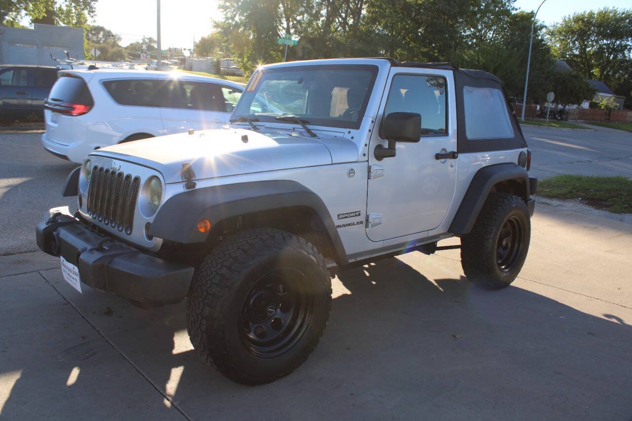 Used 2011 Jeep Wrangler Sport AWD/4WD image 4