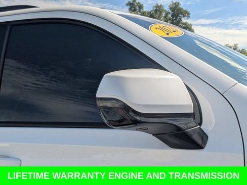 Used 2022 Chevrolet Suburban RST w/ Sport Performance Package RWD image 11