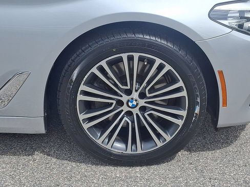 Used 2019 BMW 530i xDrive w/ Convenience Package AWD/4WD image 8