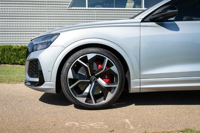 Certified 2024 Audi RS Q8 AWD/4WD image 4
