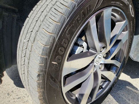 Used 2017 Honda Pilot Elite image 64