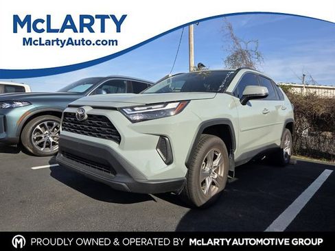 Used 2022 Toyota RAV4 XLE w/ Convenience Package image 1