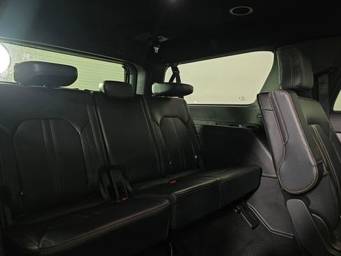 Used 2024 Ford Expedition Max Platinum image 15