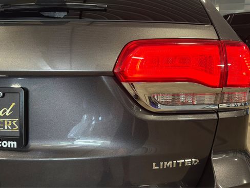 Used 2019 Jeep Grand Cherokee Limited AWD/4WD image 28