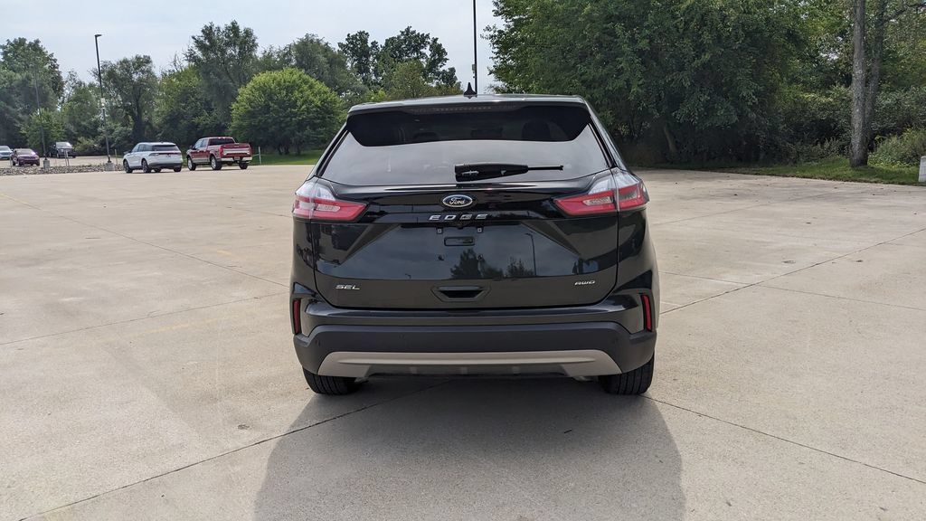 Certified 2023 Ford Edge SEL w/ Convenience Package AWD/4WD image 4