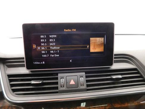 Used 2018 Audi Q5 2.0T Premium Plus w/ Premium Plus Package image 27