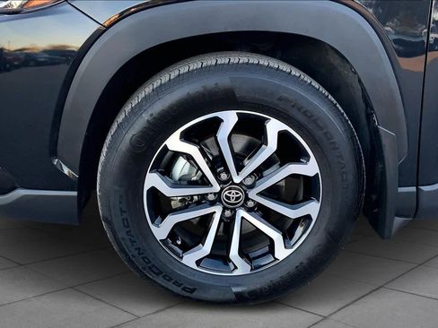 Used 2025 Toyota Corolla Cross AWD Hybrid image 10