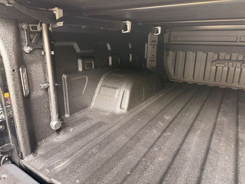 Used 2024 GMC Sierra 1500 AT4X image 12