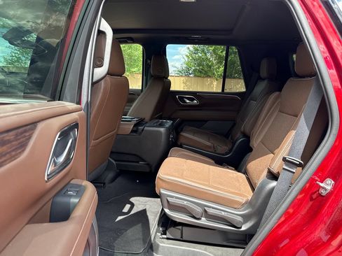 Used 2022 Chevrolet Tahoe High Country AWD/4WD image 21
