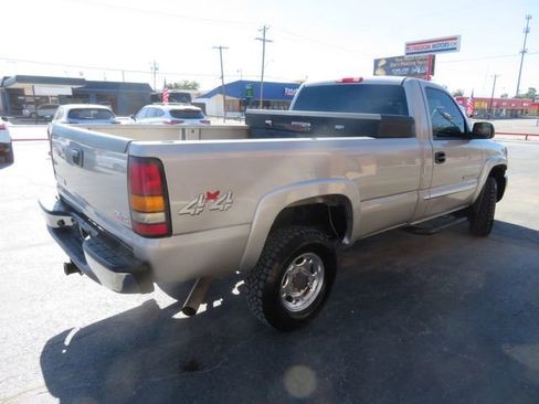 Used 2004 GMC Sierra 2500 SLE w/ Skid Plate Package image 5