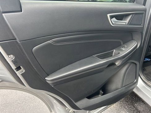 Used 2023 Ford Edge Titanium image 24