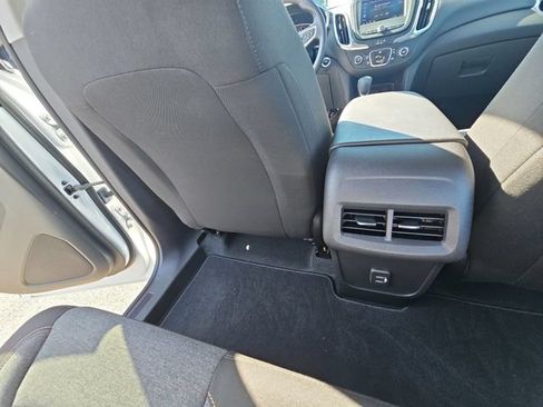 Used 2023 Chevrolet Equinox LT AWD/4WD image 16