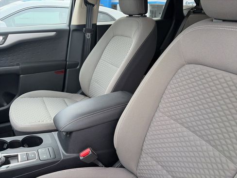 Used 2020 Ford Escape SE image 22