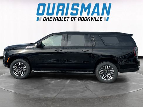 New 2026 Chevrolet Suburban Z71 w/ Comfort Package image 3