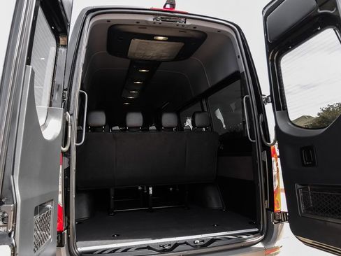 Used 2025 Mercedes-Benz Sprinter 2500 w/ Dashboard Charging Package image 51