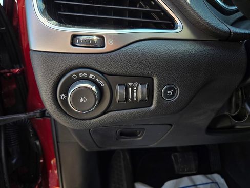 Used 2019 Jeep Cherokee High Altitude AWD/4WD image 16