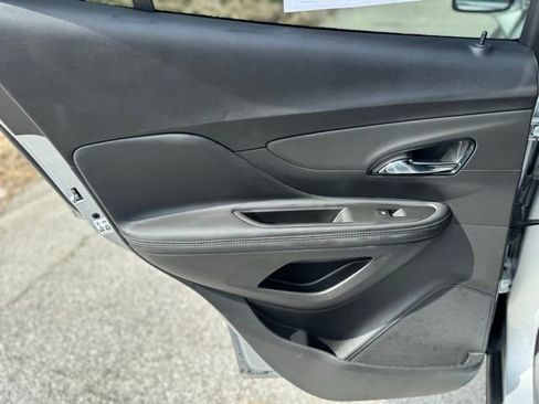 Used 2022 Buick Encore Preferred w/ Safety Package image 12