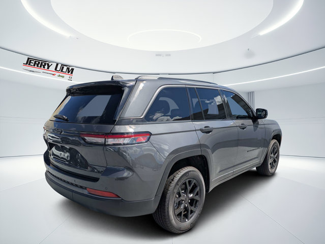 New 2026 Jeep Grand Cherokee Altitude RWD image 3