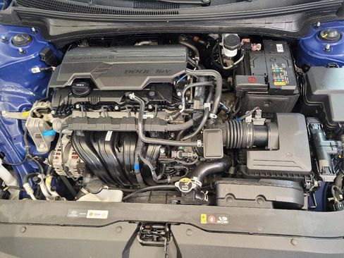 Used 2025 Hyundai Elantra SEL FWD image 30