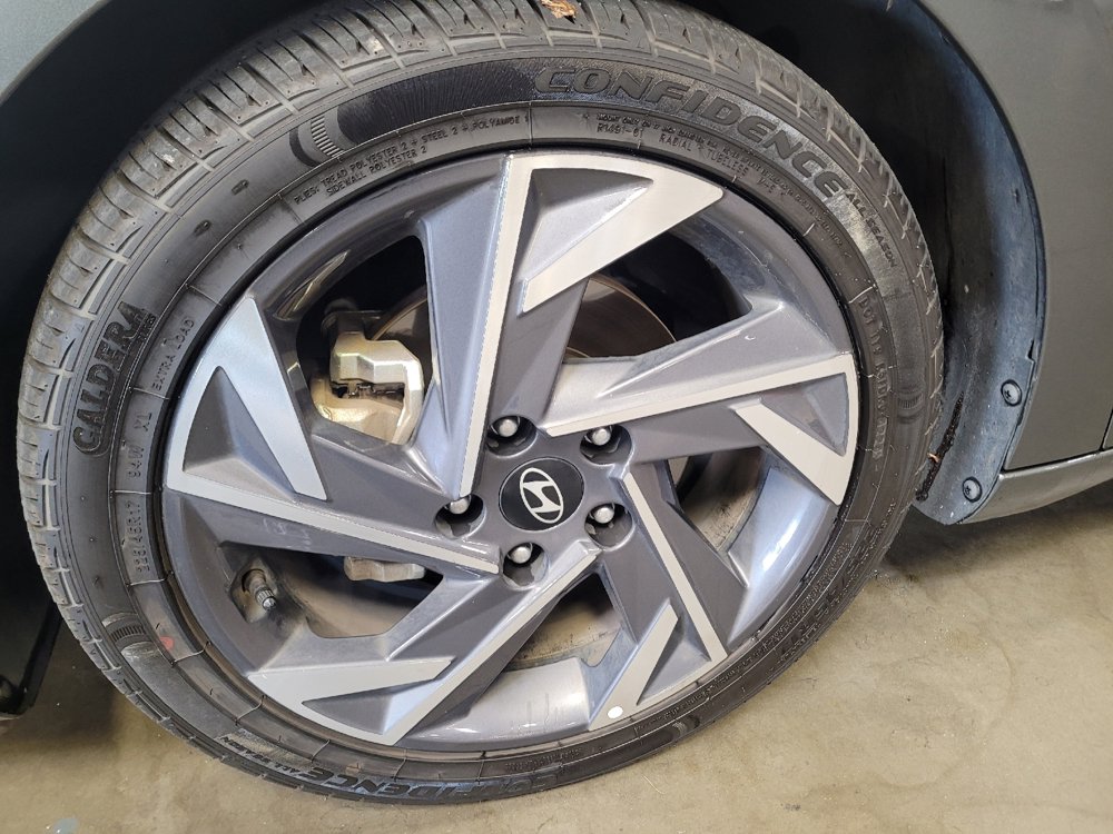 Used 2025 Hyundai Elantra SEL FWD image 31