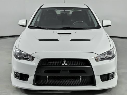 Used 2014 Mitsubishi Lancer Evolution GSR image 5