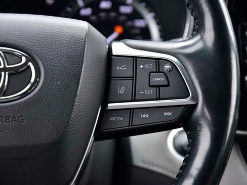 Used 2021 Toyota Highlander Limited image 20